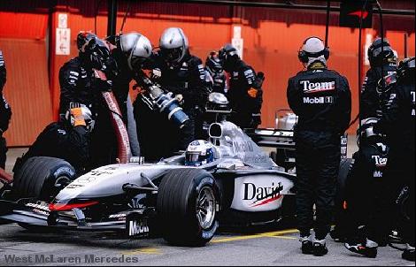 David Coulthard wint spannende eerste Grand Prix