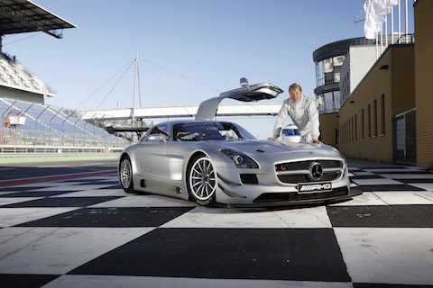 Mika Häkkinen test nieuwe AMG Mercedes C-Coupé DTM