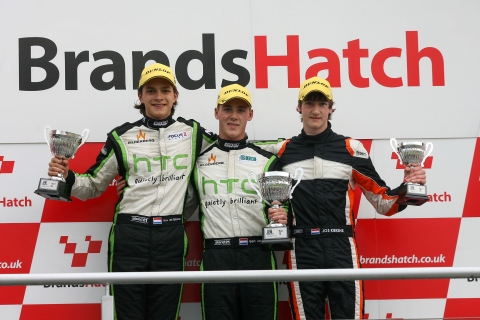 GT3.nl Junior Team oppermachtig in Formule Ford op Brands Hatch 