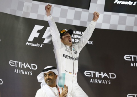 Rosberg wereldkampioen na bloedstollende finale