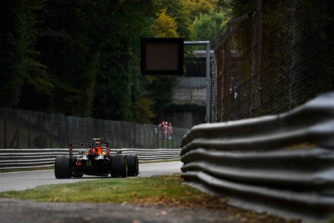 Mercedes oppermachtig op Monza, Verstappen opgelucht derde