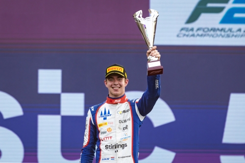 Opnieuw podium voor Richard Verschoor met tweede plaats in F2-hoofdrace in Djedda