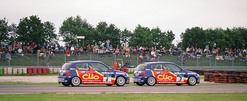 twee renaults