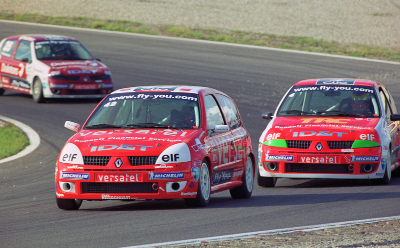 close racing