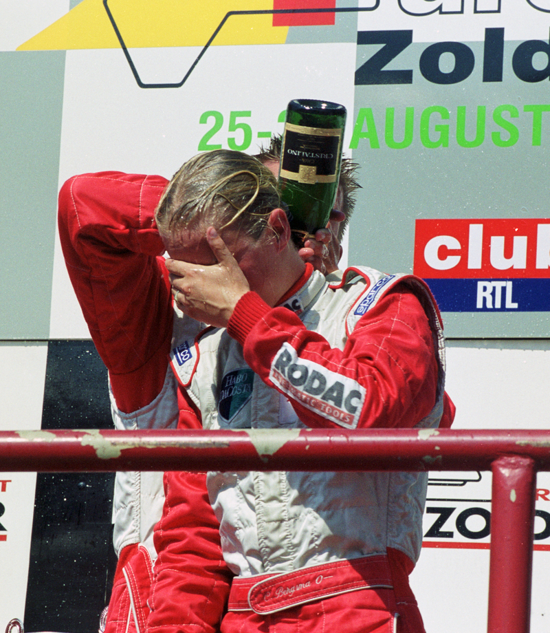 champagne douche