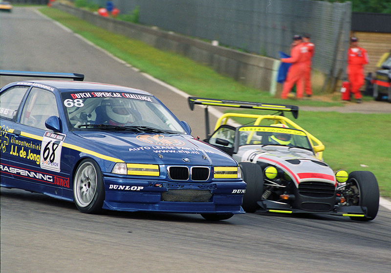 close racing