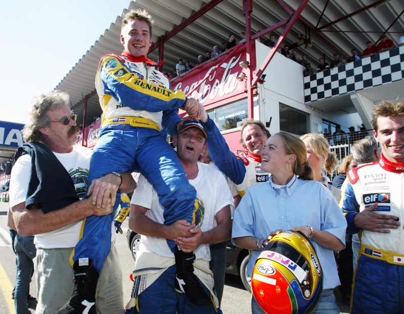 Sebastiaan Bleekemolen kampioen in ID&T Radio Clio Renault Sport Cup
