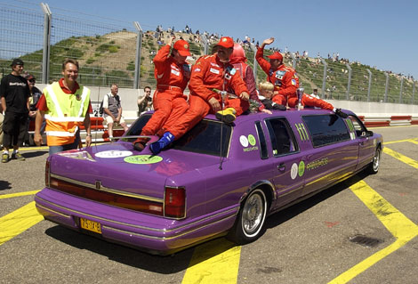 1083 470radio530_limo
