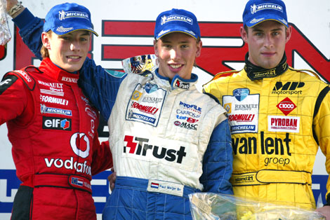 2672 podium.jpg