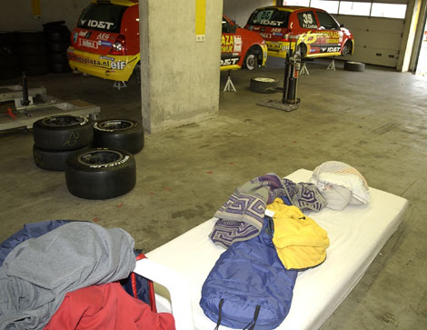 3187 470pitboxhotel