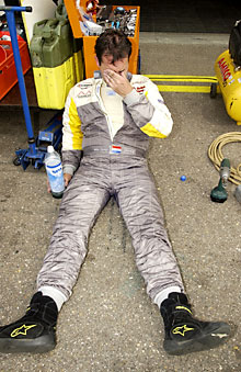 7282 220_uigeput_in_pits