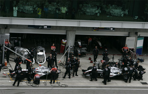  McLaren na start 