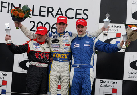 3562_podium1