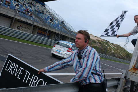  6953_drive_through 