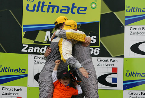  8057_podium 