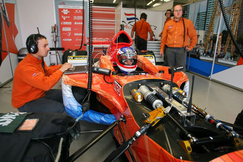 Team Nederland zesde op eerste testdag Silverstone