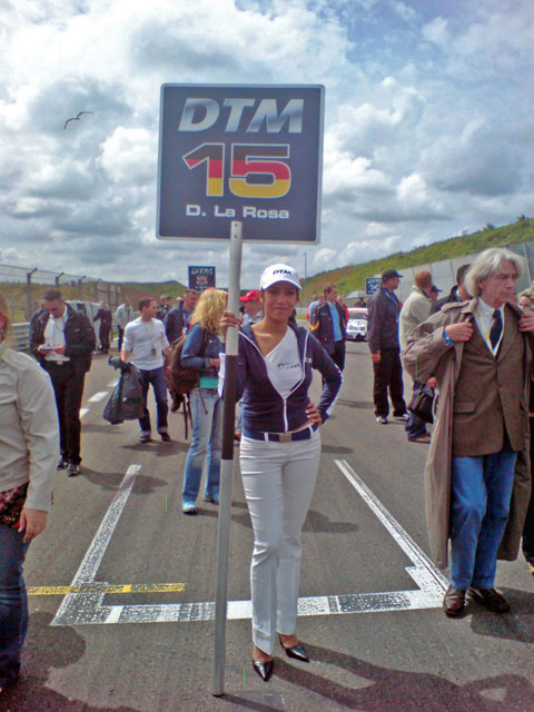 gridgirl_zonder_rijder_la_r