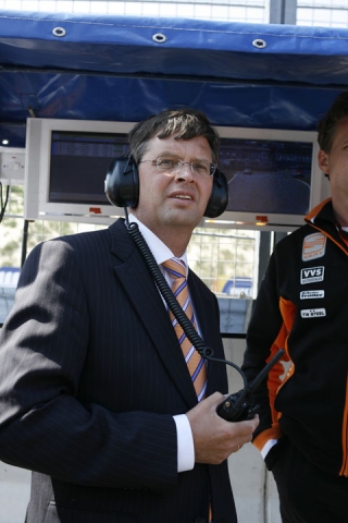 balkenende_koptelefoon