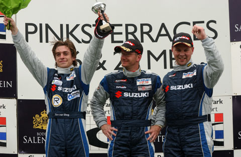 podium_race2_2142 podium_race2_2142
