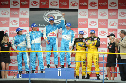 480_108_podium_gt1