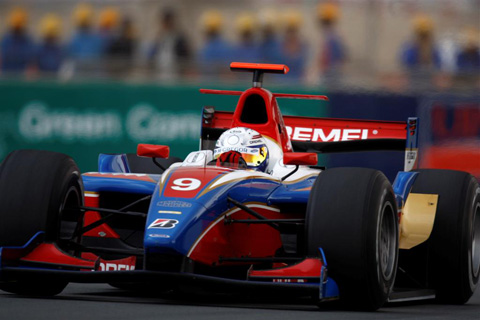 Kamui Kobayashi wint hoofdrace Dubai, Van der Garde vierde