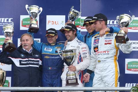 pau_wtcc_podium_race2_480