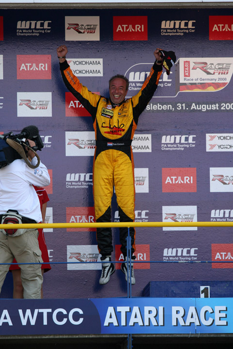 480_coronel-podium