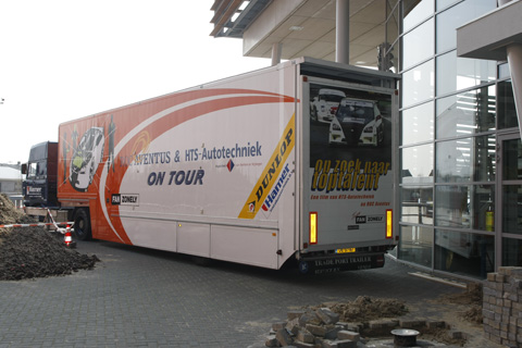 fanzonely_truck_on_tour fanzonely_truck_on_tour