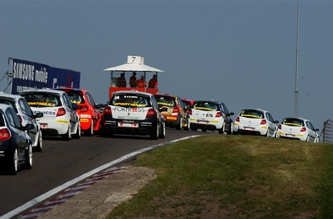 480clio_achter__6030