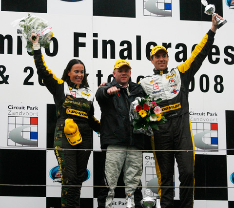 480_podiumrace2_3527