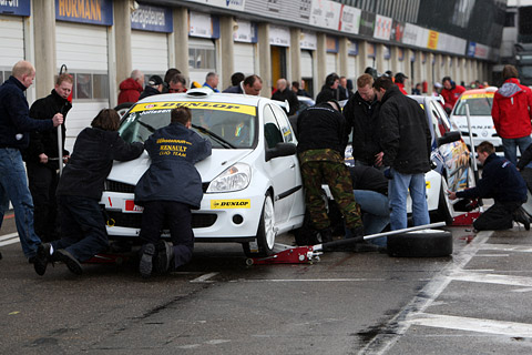 480_pitstops_6613 480_pitstops_6613