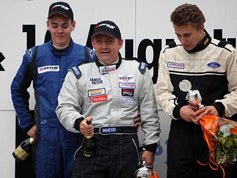 480_podium_1301