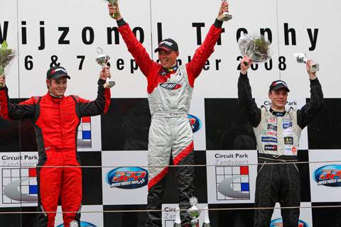 r1_podium_4245