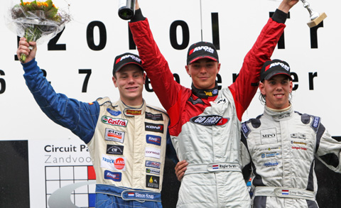 r2_podium_4710