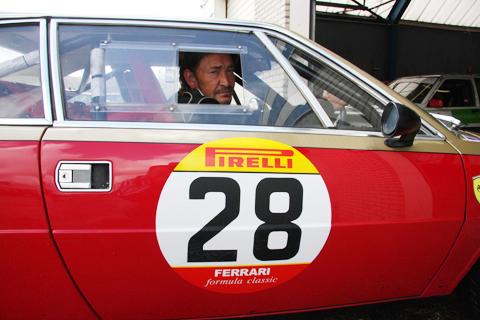 Div: Zanger Chris Rea racet op Zandvoort in Pirelli Ferrari Open and ...