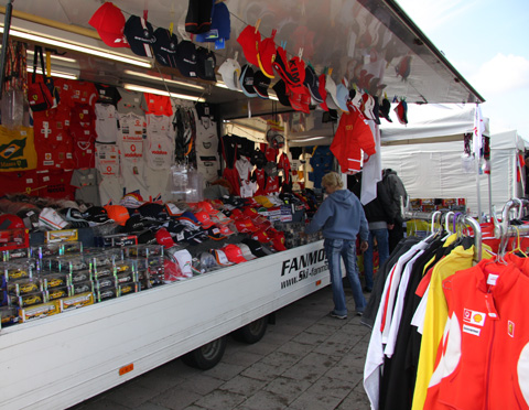 480_merchandise_6697