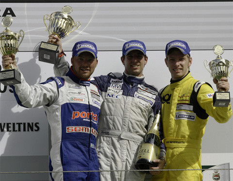 480_bleek-podium-groot-1