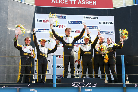 480_podium_bos_race1_4354