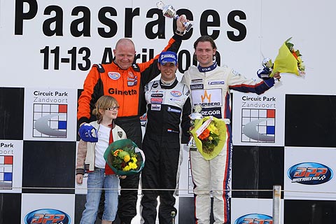 gt4_podium1