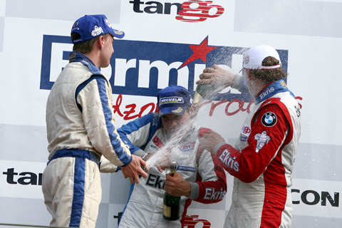 480_podium3_729