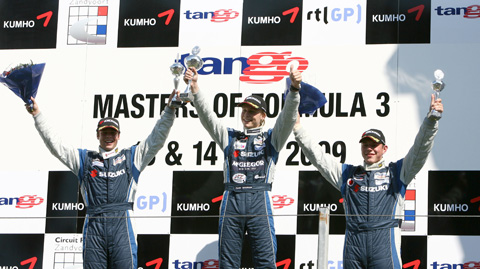 480_podium1_8575