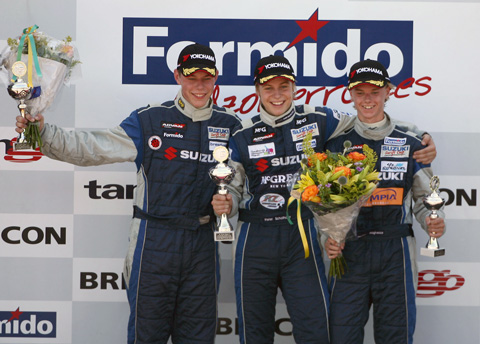 480_podium_race1_344