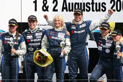 480_podium_race1_swift_9851