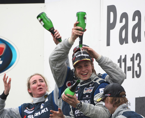 480_podium_658