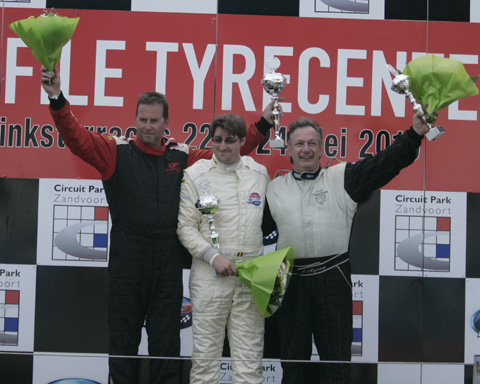 480_podium_legends_4693