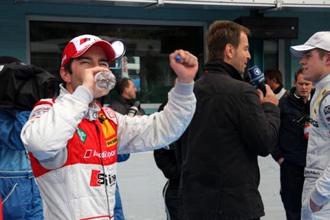 17-10_rockenfeller_happy 17-10_rockenfeller_happy