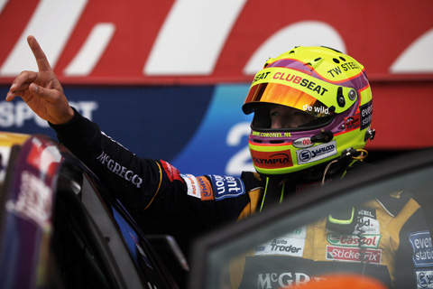Tom Coronel snuift sfeer in 'eigenaardig' Brno