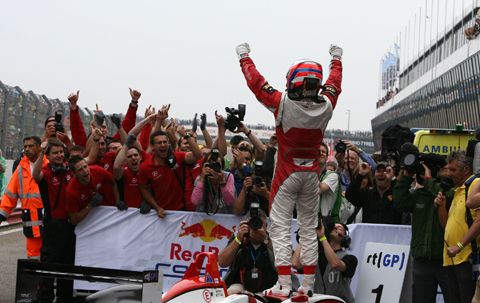 480_blijdschap_bottas_6jun10-1244