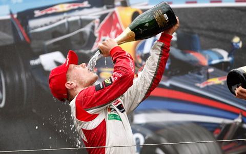 480_bottas_champagne_6958