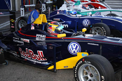 f3_jean_eric_vergne_pitlane f3_jean_eric_vergne_pitlane